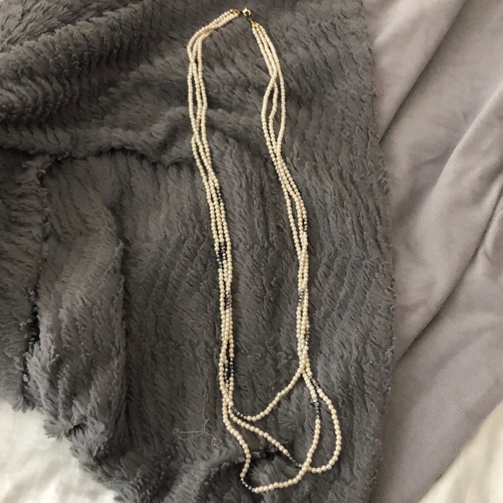 3 strand pearl necklace